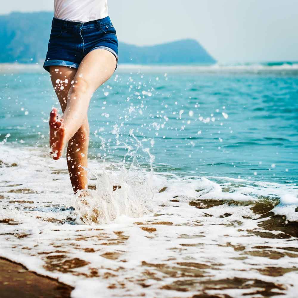 Wearing Bandelettes to prevent summer chafing